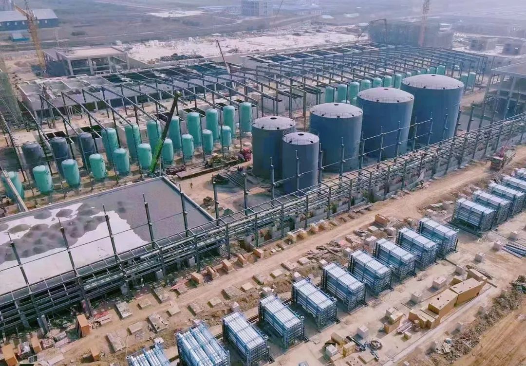 設備進(jìn)場(chǎng)！倍杰特高鹽水零排放分鹽技術(shù)助力國內最大工業(yè)園區污水處理項目實(shí)現廢水資源化