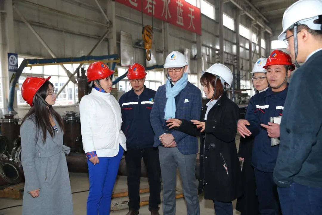 精誠合作 攜手啟航--?？松梨诨葜菀蚁┮黄陧椖吭O備啟運儀式圓滿(mǎn)成功！