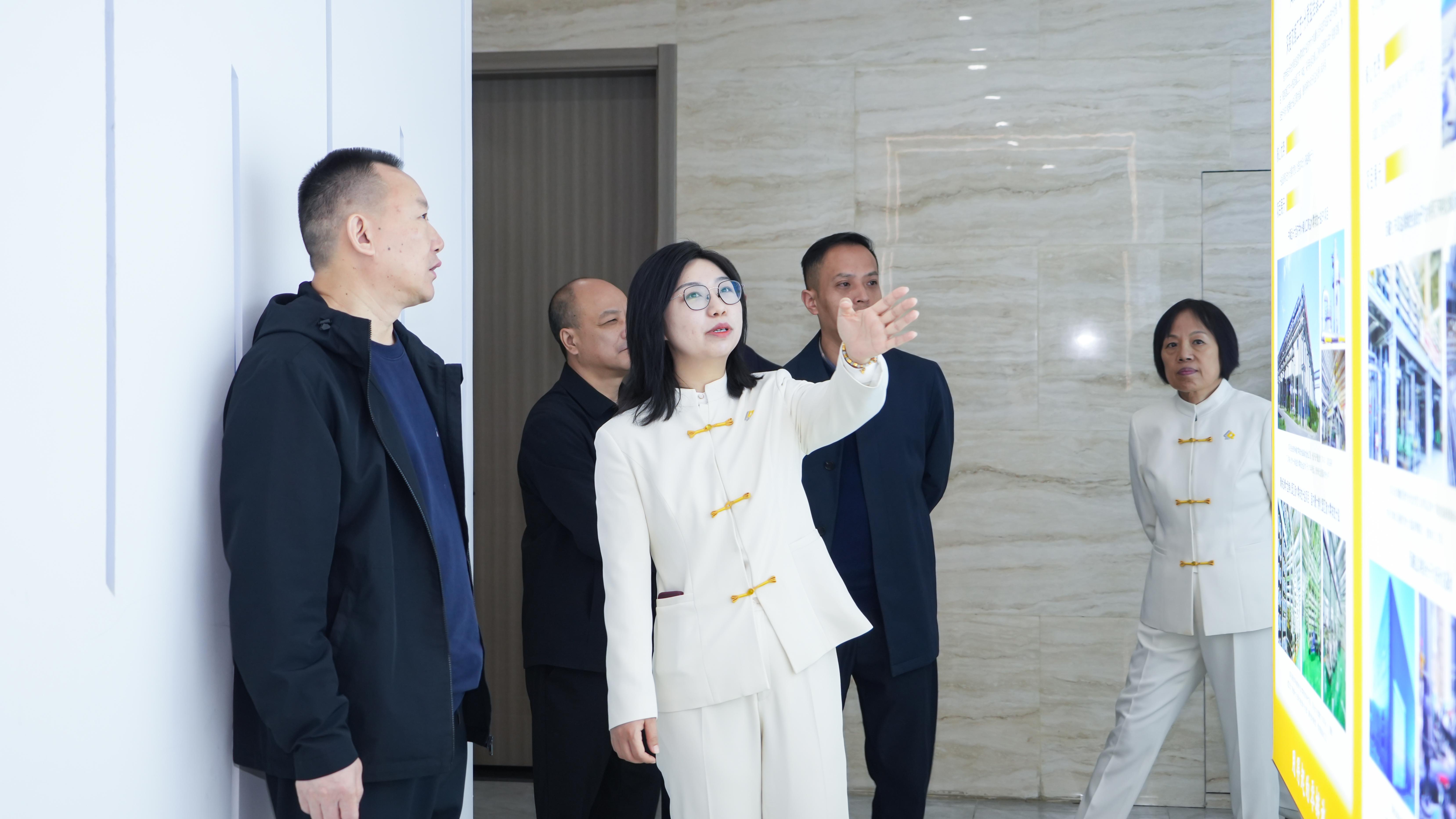 倍頭條 | 遂寧市大英縣政府領(lǐng)導蒞臨倍杰特考察參觀(guān) 